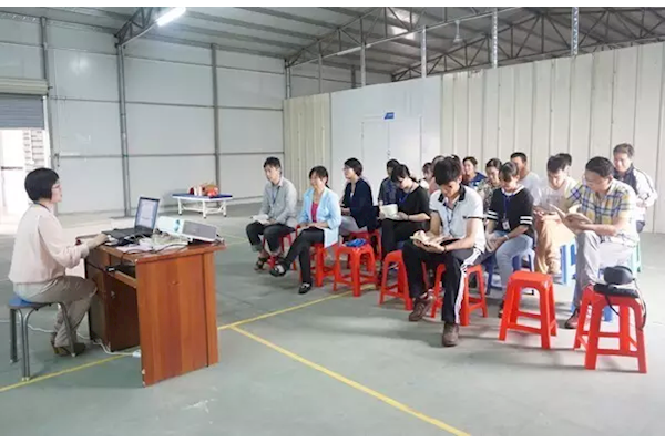 寶桃公司《太上感應(yīng)篇》學(xué)習(xí)分享會暨員工生日會活動通訊